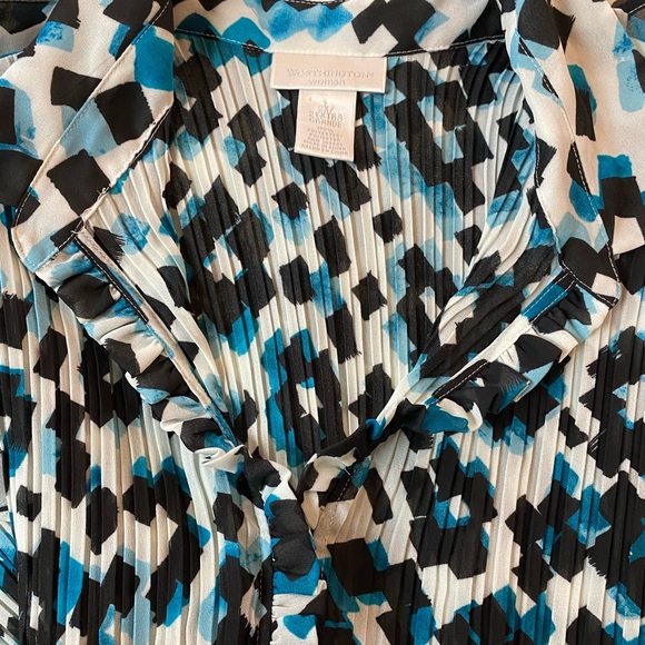 Stretchy Blouse - Picture 6 of 8